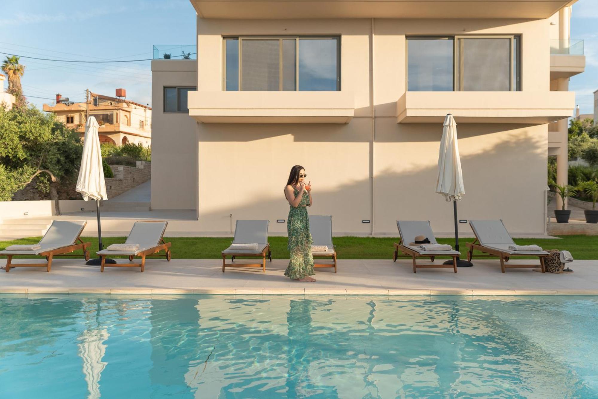Oliva Residences *